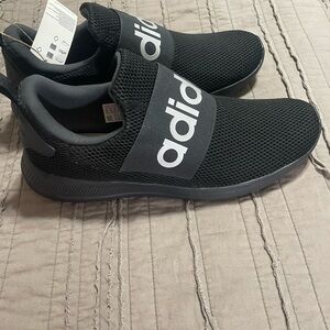 NWT Men’s size 12.5 Black Adidas Shoes